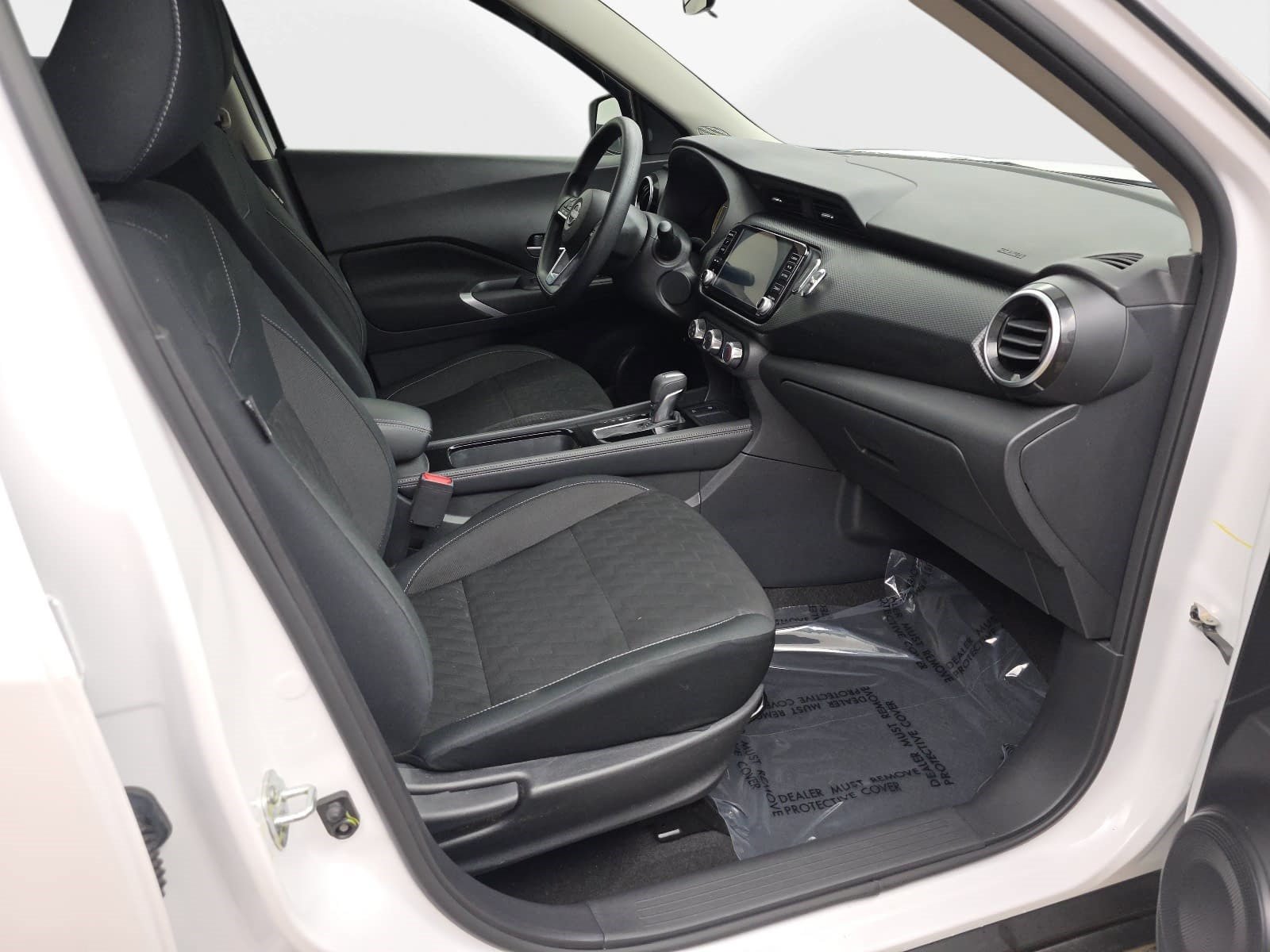 Used 2024 Nissan Kicks SV FWD image 34