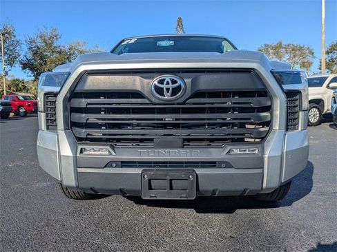 Used 2022 Toyota Tundra SR5 w/ Convenience Package image 9