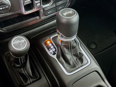 Used 2023 Jeep Wrangler Sahara w/ Cold Weather Group image 25