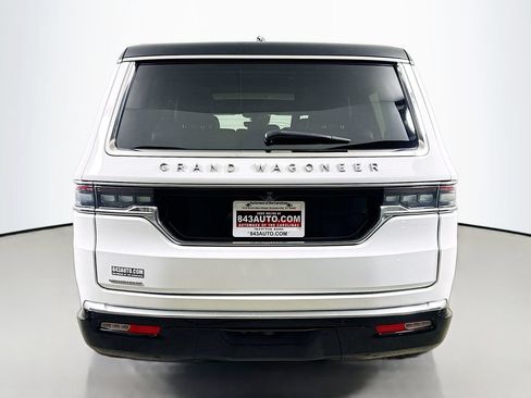 Used 2023 Jeep Grand Wagoneer 4WD image 6