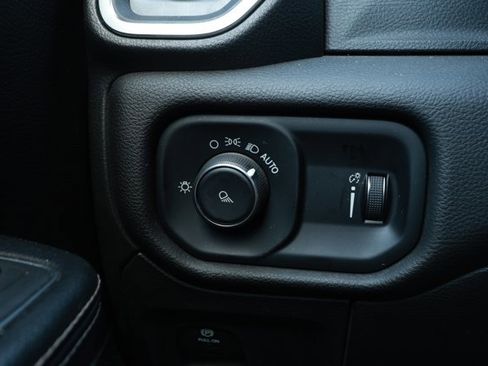 Used 2024 RAM 1500 Laramie RWD image 15