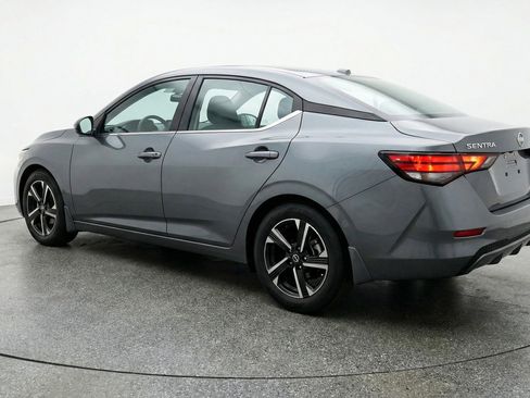 Used 2025 Nissan Sentra SV image 5