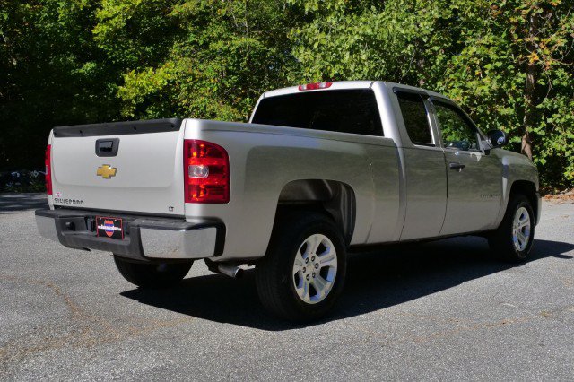 Used 2007 Chevrolet Silverado 1500 LT w/ 1LT Convenience Package RWD image 9