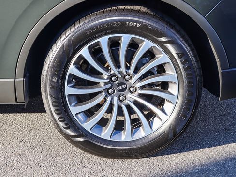 Used 2022 Lincoln Aviator Reserve w/ Elements Package Plus image 11