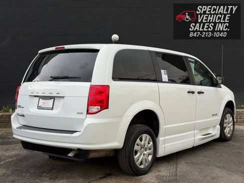 Used 2019 Dodge Grand Caravan SE w/ Power Convenience Group I FWD image 6