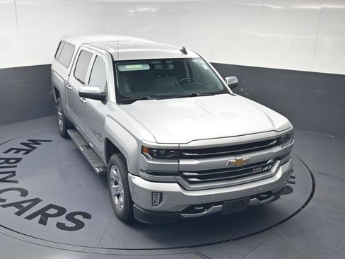 Used 2017 Chevrolet Silverado 1500 LTZ Z71 w/ LTZ Plus Package image 32