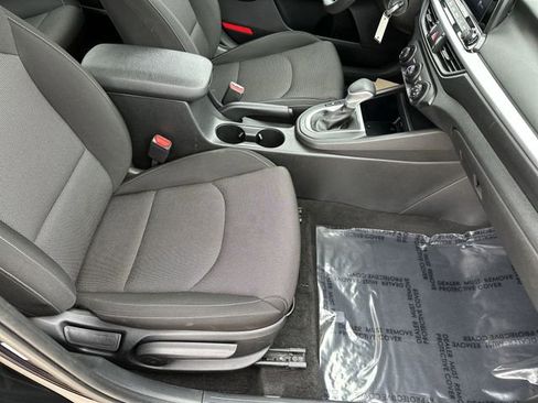Used 2023 Kia Forte LXS image 27