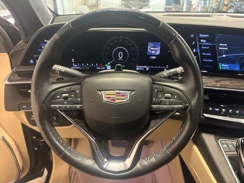 Used 2023 Cadillac Escalade ESV Premium Luxury w/ Performance Package AWD/4WD image 3