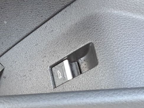 Used 2024 Audi Q8 e-tron Premium Plus w/ Premium Plus Package image 31