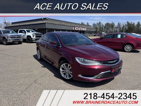 Used 2017 Chrysler 200 Limited Platinum w/ Comfort & Convenience Group FWD image 2