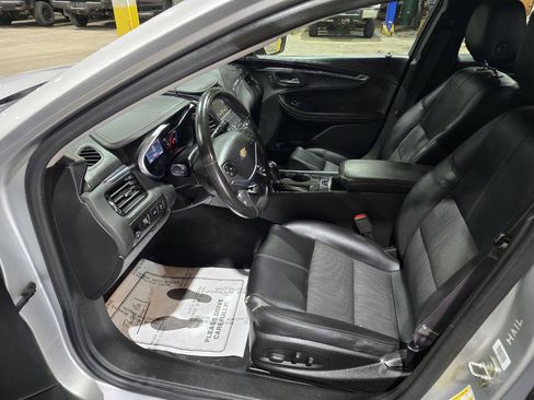 Used 2016 Chevrolet Impala LT w/ Convenience Package FWD image 24