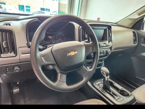 Used 2022 Chevrolet Colorado W/T RWD image 10