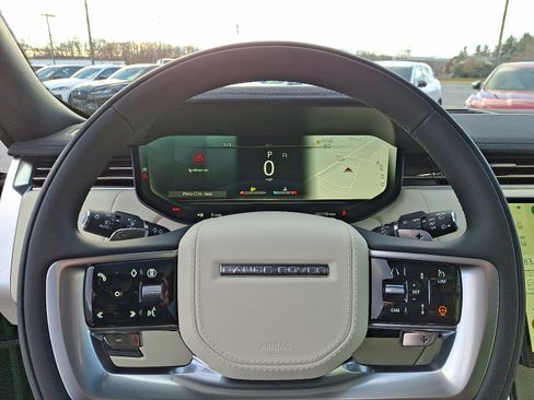 New 2026 Land Rover Range Rover Long Wheelbase SE image 17