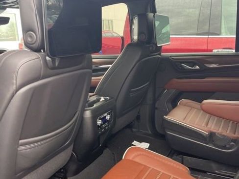 Used 2023 GMC Yukon Denali Ultimate image 14