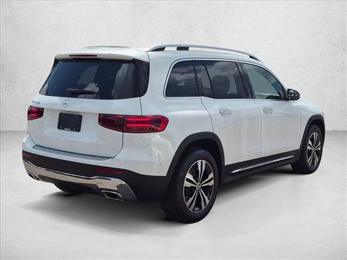 New 2026 Mercedes-Benz GLB 250 image 2
