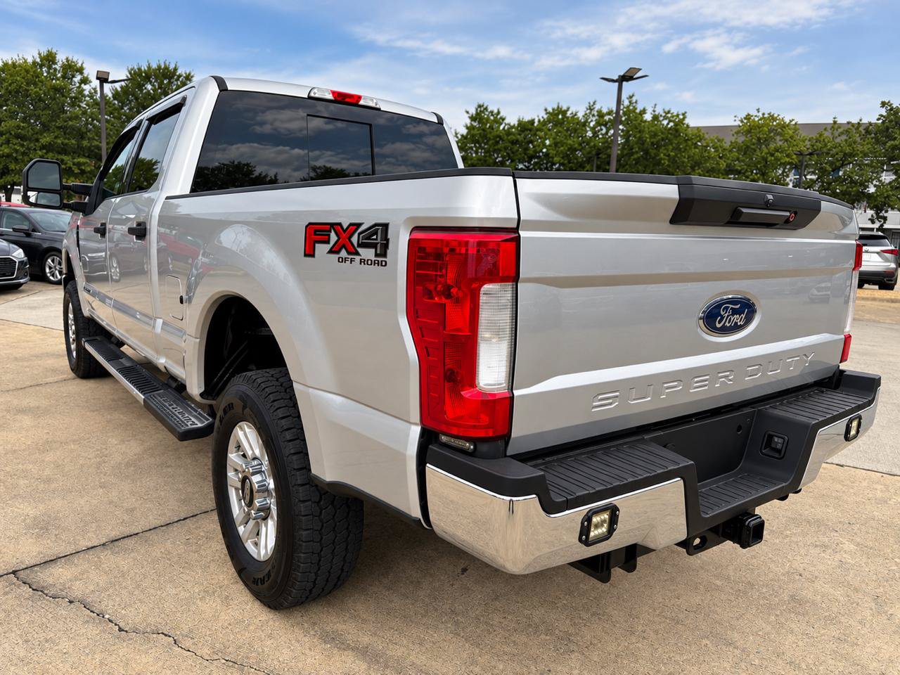 Used 2017 Ford F250 XLT w/ FX4 Off-Road Package AWD/4WD image 3
