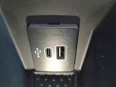 Used 2024 Lincoln Nautilus Reserve w/ Equipment Group 202A image 26