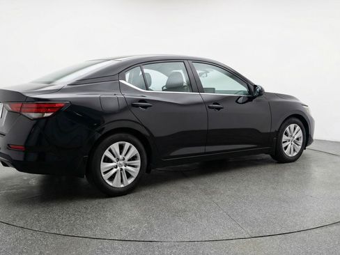 Used 2025 Nissan Sentra S FWD image 9