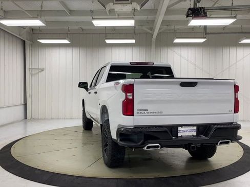 Used 2022 Chevrolet Silverado 1500 LT Trail Boss image 7