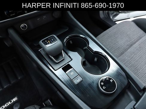 Used 2023 Nissan Rogue SV image 25