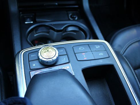 Used 2015 Mercedes-Benz GL 63 AMG 4MATIC image 35