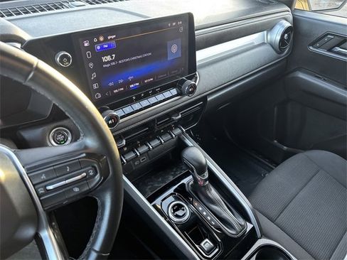 Used 2023 Chevrolet Colorado LT w/ LT Convenience Package image 20