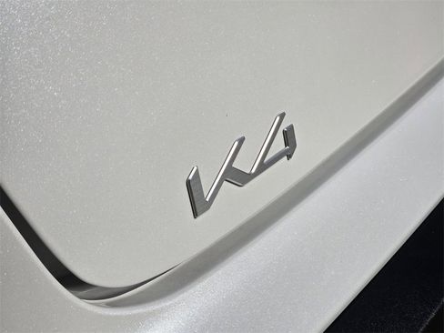 New 2025 Kia K4 LXS image 7