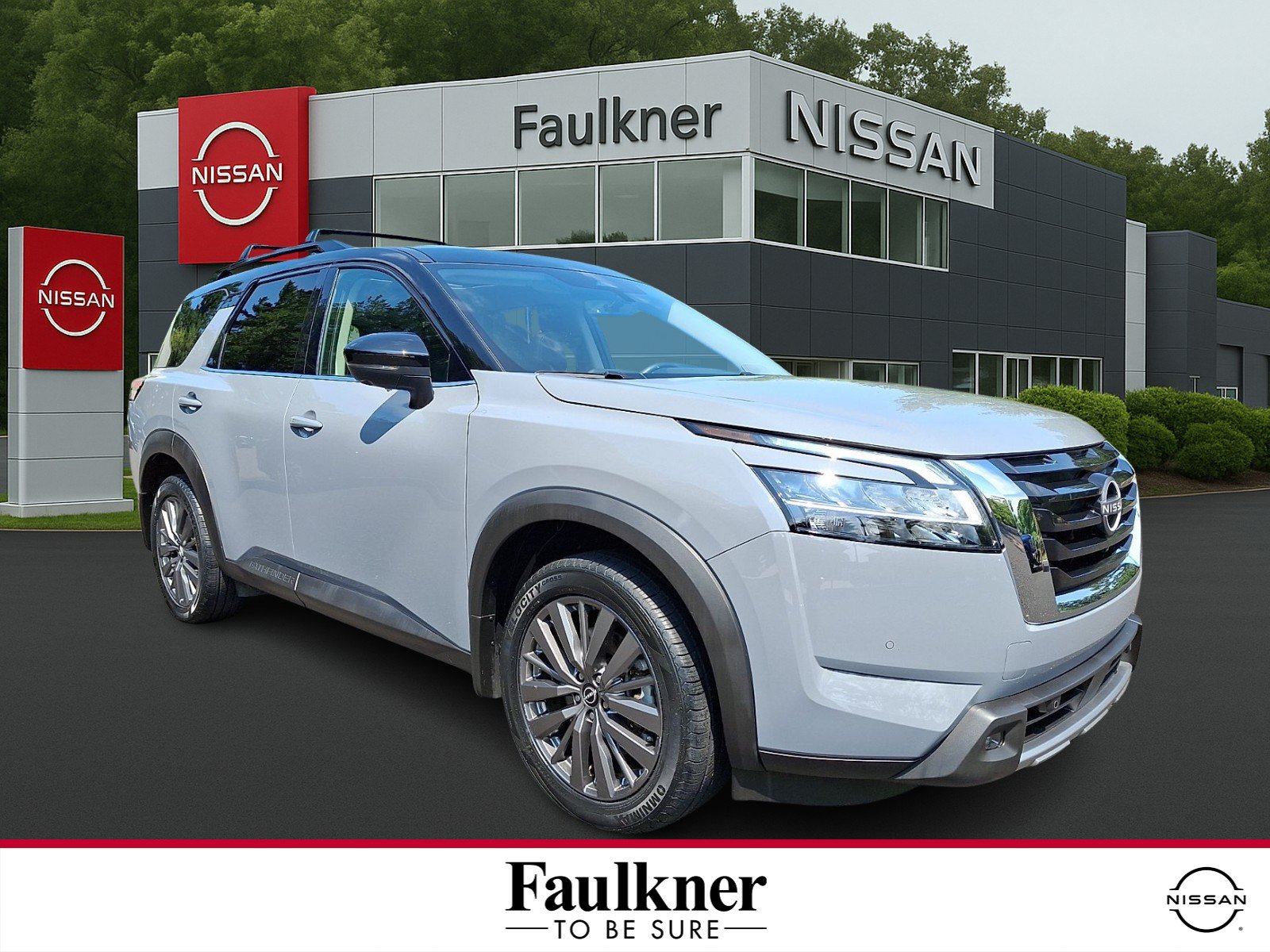 Certified 2024 Nissan Pathfinder SL w/ SL Premium Package AWD/4WD image 1
