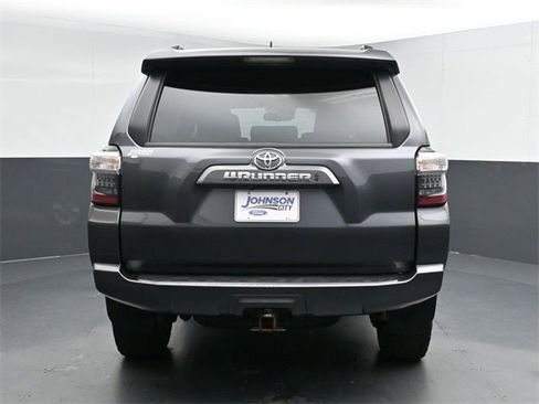 Used 2020 Toyota 4Runner SR5 Premium image 13