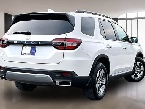 Used 2026 Honda Pilot EX-L image 6