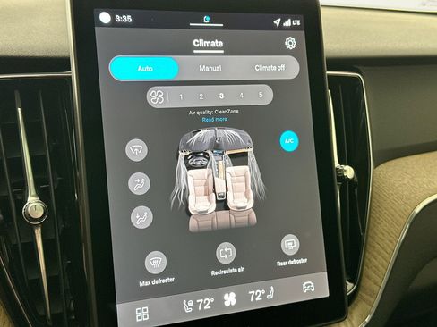 New 2026 Volvo XC60 B5 Core image 16