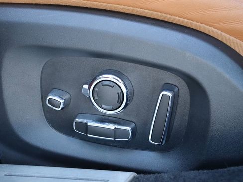 Used 2016 Jaguar XJ R-Sport image 37