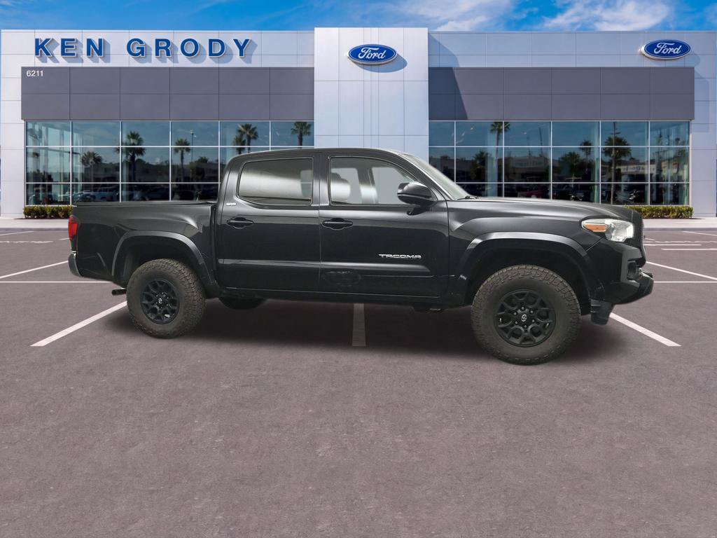 Used 2019 Toyota Tacoma SR5 AWD/4WD image 5