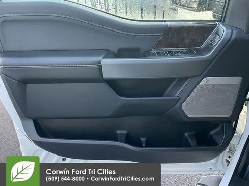 Used 2023 Ford F350 Lariat w/ Chrome Package image 19