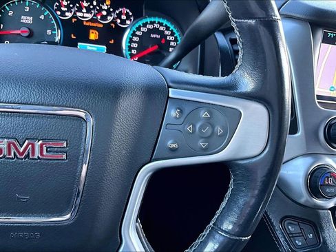 Used 2019 GMC Yukon SLT w/ Graphite Performance Edition image 8