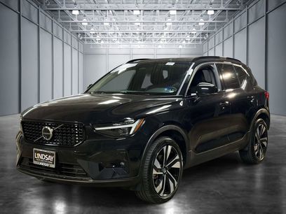 Used 2024 Volvo XC40 B5 Plus w/ Climate Package