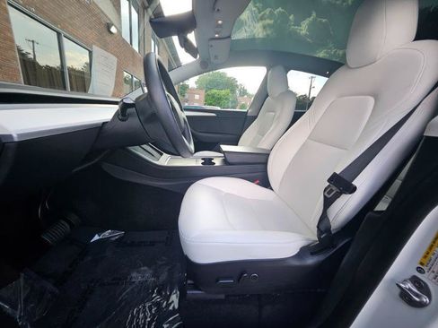 Used 2023 Tesla Model Y Long Range AWD/4WD image 36