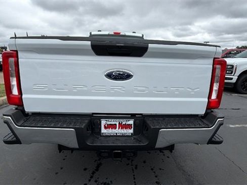 New 2026 Ford F250 XL w/ XL Chrome Package image 5