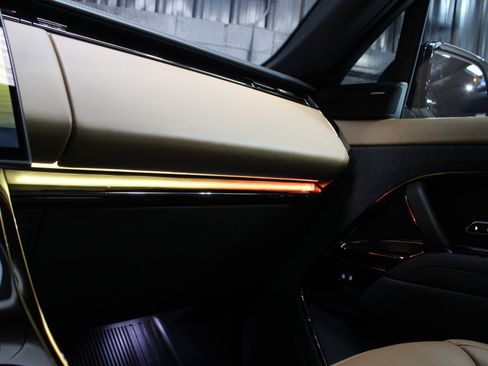 Used 2023 Land Rover Range Rover Sport SE Dynamic image 69