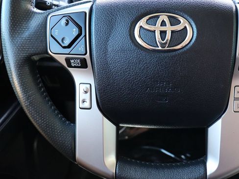 Used 2022 Toyota 4Runner SR5 AWD/4WD image 55