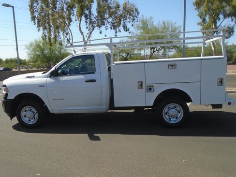 Used 2019 RAM 2500 Tradesman RWD image 2