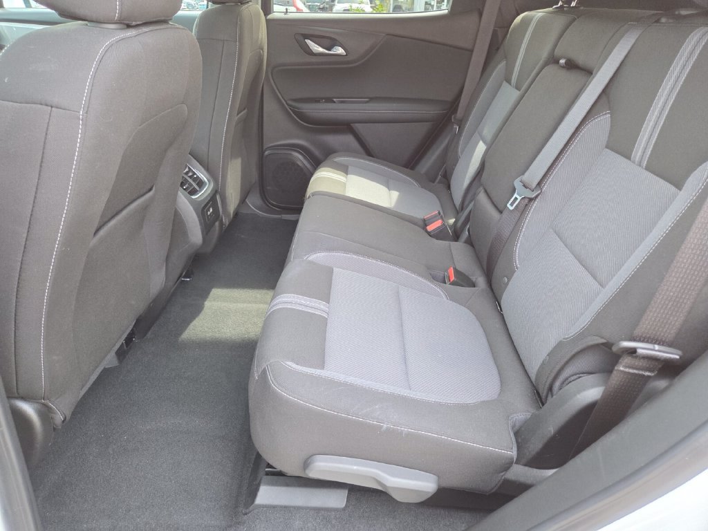 Used 2025 Chevrolet Blazer LT AWD/4WD image 23