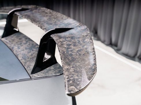 Used 2018 Lamborghini Huracan LP 580-2 image 2