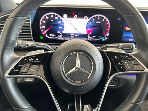 Used 2024 Mercedes-Benz GLS 450 4MATIC image 25