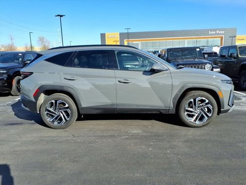 Used 2025 Hyundai Tucson Limited image 27