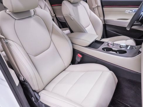 Certified 2026 Genesis GV70 2.5T Select image 15