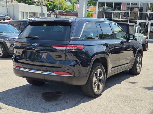 Used 2023 Jeep Grand Cherokee 4WD 4xe image 6