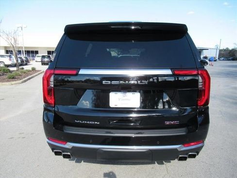 Used 2025 GMC Yukon Denali image 6