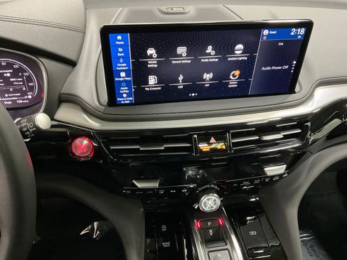 Used 2025 Acura MDX SH-AWD w/ Technology Package image 6