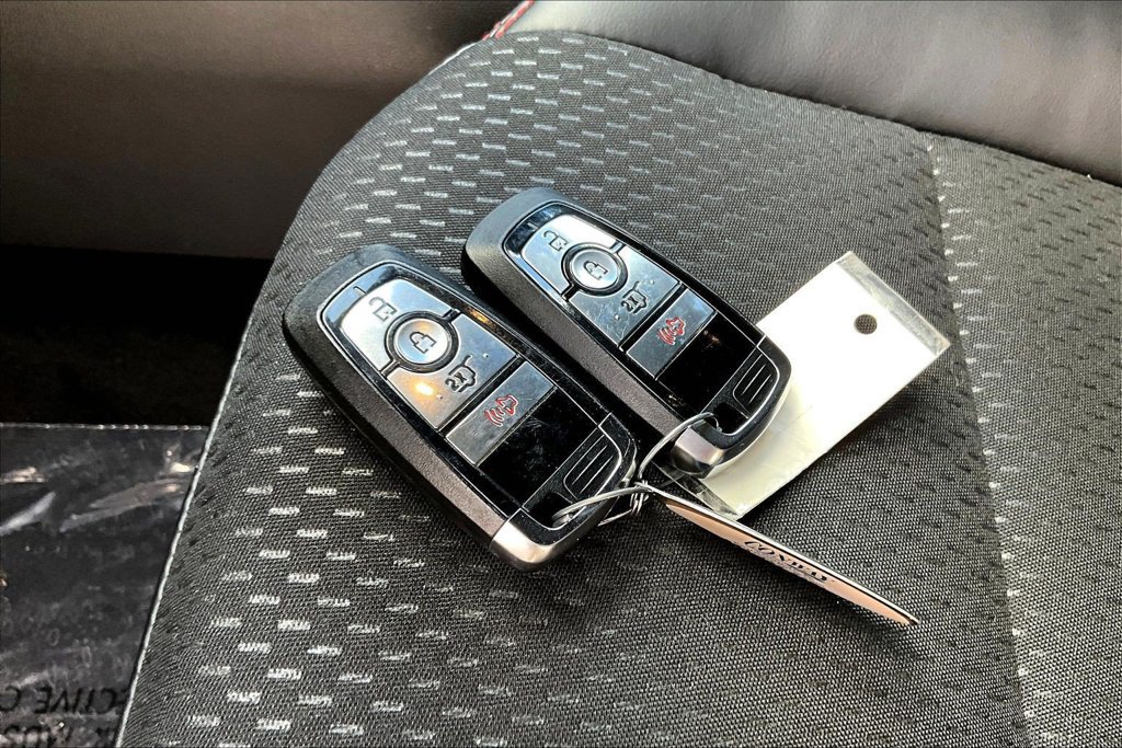 Used 2025 Ford Escape ST-Line FWD image 35